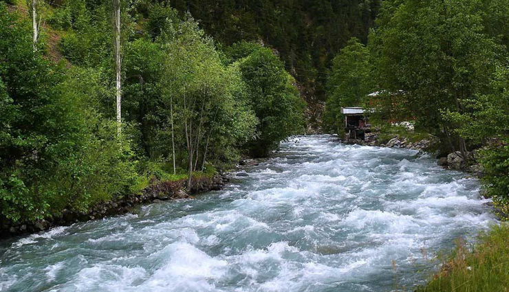 white water rafting,places for white water rafting,white water rafting around the world,colorado river through the grand canyon,arizona,zambezi river,zambia,futaleufu river,chile,noce river,italy,north johnstone river,australia,coruh river,turkey