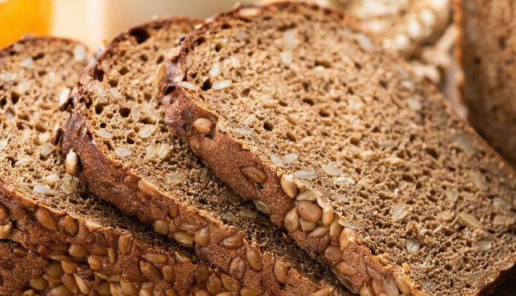 healthy fast food tips,make fast food healthy,whole grain fast food,healthy sandwiches,healthy burgers,sautéed chicken salad,whole wheat pizza crust,baked potato wedges,fresh fruit smoothies,whole wheat tacos,fast food alternatives,nutritious fast food,healthy eating tips