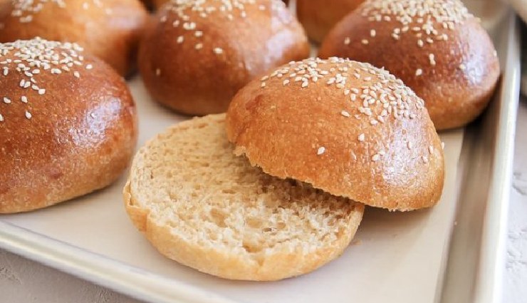 healthy fast food tips,make fast food healthy,whole grain fast food,healthy sandwiches,healthy burgers,sautéed chicken salad,whole wheat pizza crust,baked potato wedges,fresh fruit smoothies,whole wheat tacos,fast food alternatives,nutritious fast food,healthy eating tips