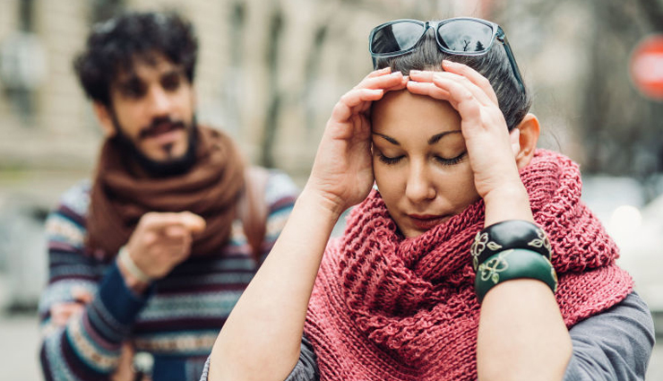 wife compromise her relation after fight,husband wife relation,husband wife relation tips in hindi