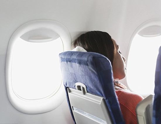 Ever Wondered Why Cabin Crew in Flight Asks You To Keep The Blinds Open?