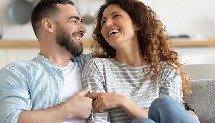 signs of wife love,indicators of enduring love in marriage,emotional connection in relationships,physical intimacy and love,investment in marital relationship,appreciation and gratitude in marriage,effective communication in marriage,respect for individuality in relationships,collaborative problem-solving with spouse,acts of service as expressions of love,inclusion in future plans with spouse,emotional sensitivity in relationships