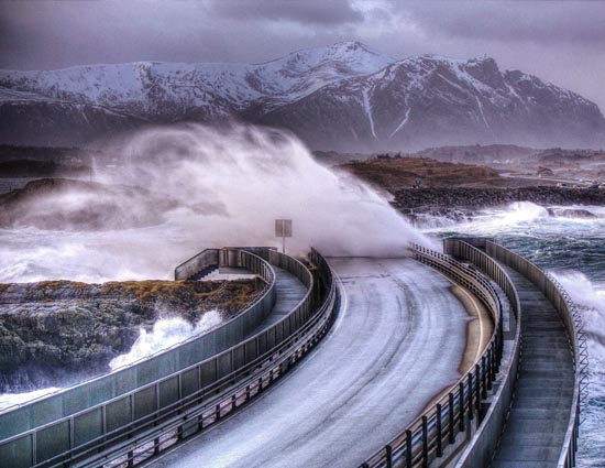 5 Wild and Magnificent Road Trip Around the World