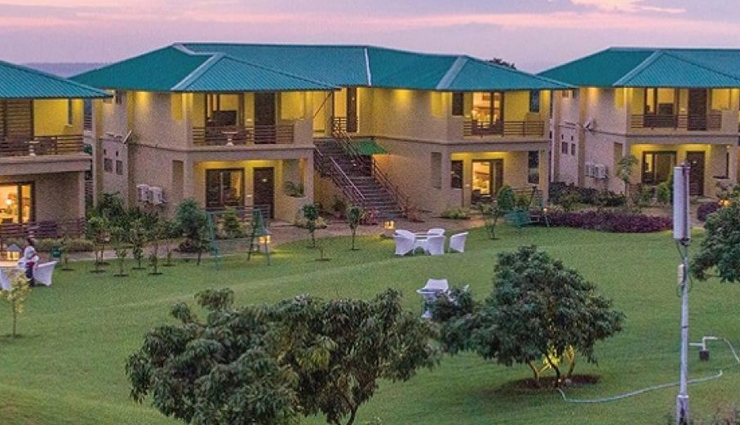 luxurious wildlife resorts,wildlife resorts in india,india,aman-i-khas resort,rajasthan,the oberoi vanyavilas,kanha earth lodge,kanha national park,corbett the baagh spa and resort,uttarakhand,sher bagh,rajasthan