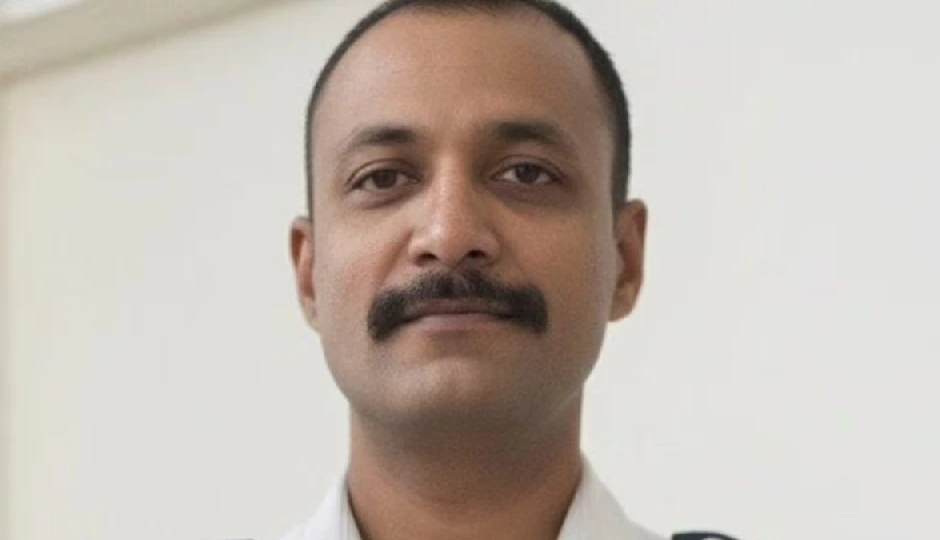 कौन थे तेजस क्रैश में शहीद विंग कमांडर नमन स्याल, पत्नी भी IAF पायलट, 7 साल की बेटी