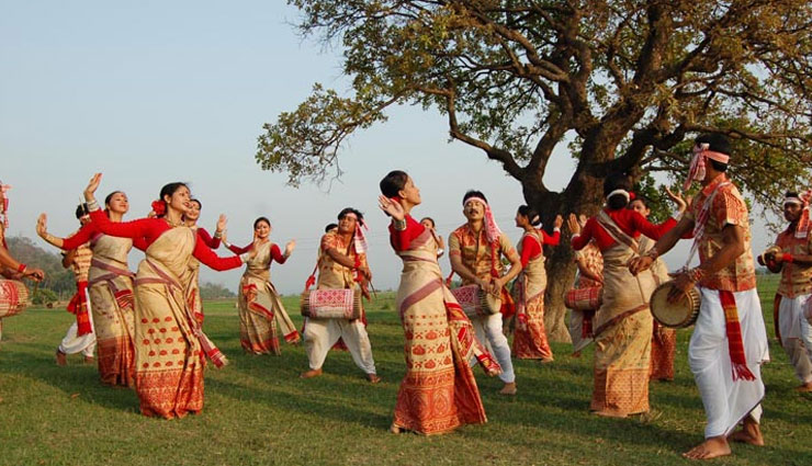 winter festivals,winter festivals in india,gujarat kite festival,lohri festival punjab,magh bihu festival,thai pongal festival,camel festival bikaner