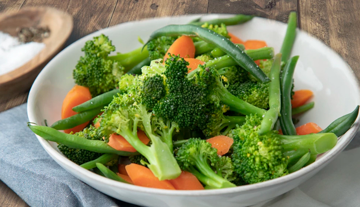 steamed vegetables,nuts and seeds,oats and muesli,green tea,fresh fruit,healthy food and drinks,healthy food and drinks for winters,winter foods,winter drinks,Health tips,fitness tips