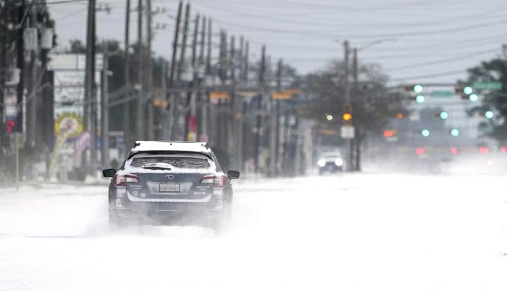 अमेरिका : बर्फीला तूफान लाया जलसंकट, लोग गुजार रहे बिना बिजली के दिन, अब तक 30 की मौत