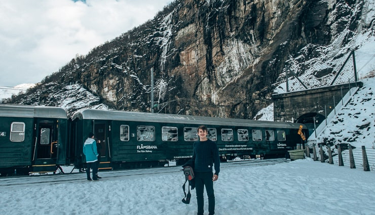 scenic train trips,winters scenic train trips in the world,train trips around the world,great smoky mountains railroad,usa,the flam railway,norway,canadian rockies rail journey,canada and alaska,trans-siberian express,russia,maharaja express,india,glacier express,switzerland