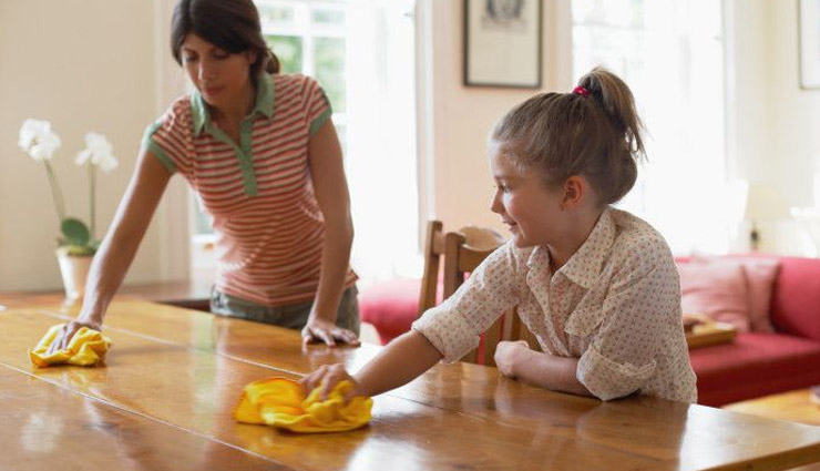 BEWARE! House Cleaning Chemicals May Cause Lungs Infection