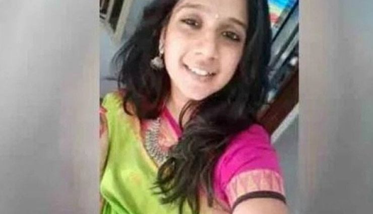 Woman run over after being hit by AIADMK hoarding