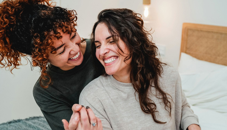 signs you are a woman who likes women,lesbian signs,identifying as a lesbian,how to know if youre attracted to women,woman attracted to women,realizing youre a lesbian,lgbtq+ signs for women,signs of same-sex attraction,emotional attraction to women,understanding sexual orientation as a woman,knowing you are a lesbian woman,women attracted to women signs