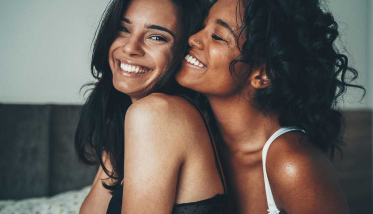 signs you are a woman who likes women,lesbian signs,identifying as a lesbian,how to know if youre attracted to women,woman attracted to women,realizing youre a lesbian,lgbtq+ signs for women,signs of same-sex attraction,emotional attraction to women,understanding sexual orientation as a woman,knowing you are a lesbian woman,women attracted to women signs