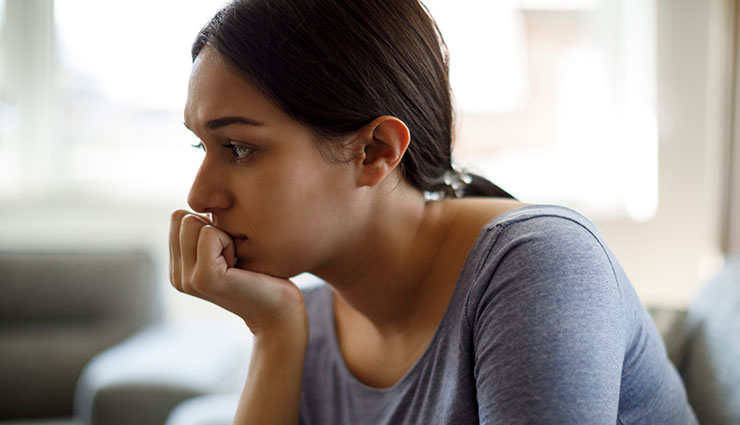 महिलाओं में डिप्रेशन की ओर इशारा करते हैं ये 10 लक्षण, नजरअंदाज करना पड़ेगा भारी 