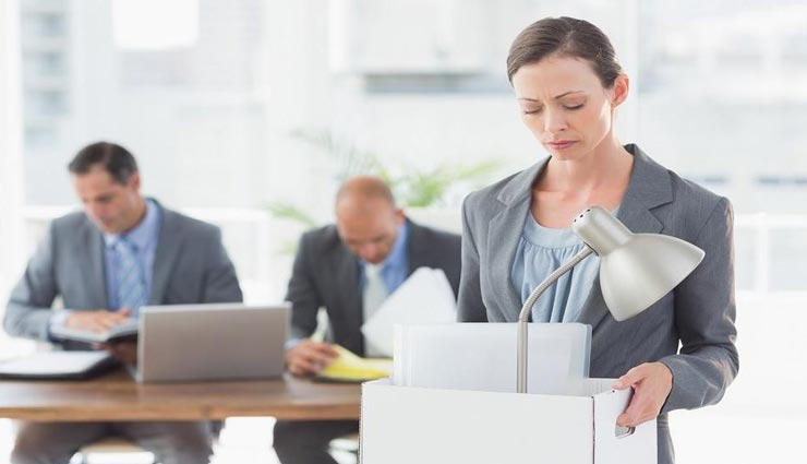 एक साधारण मैसेज बना महिला की नौकरी पर ग्रहण, पूरी सच्चाई हैरान करने वाली