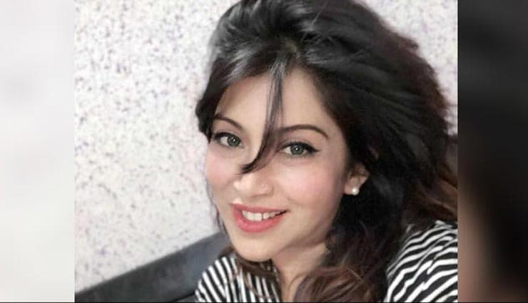 दिल्ली : महिला पत्रकार पर बदमाशों ने चलाई गोली, कार पर अंडे भी फेंके