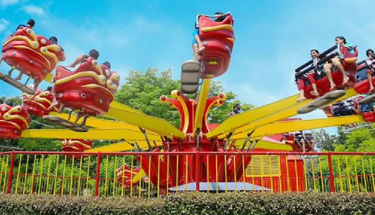 bangalore,bengaluru,karnataka,india travel,modern city,ancient temples,tech parks,chauffeur-driven cab,private transport,city tour,travel guide,indian culture,city life,urban exploration