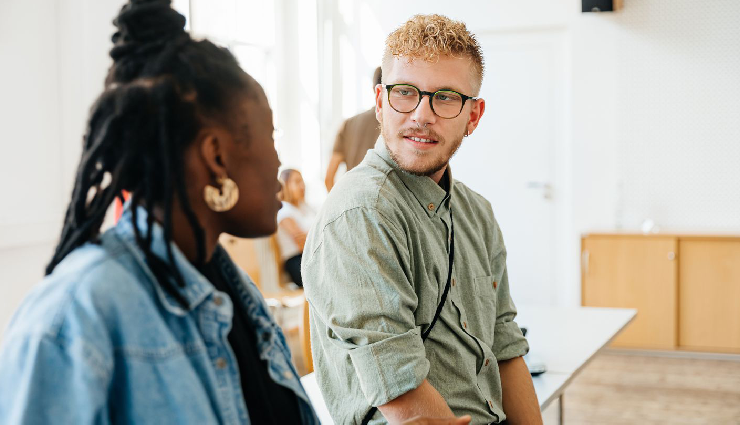 signs of work friend turning into enemy,identifying enemy disguised as work friend,red flags of work friend turning hostile,recognizing toxic traits in work friendships,clues your work friend might be an enemy,work friend to enemy warning signs,signs of a work colleague becoming an adversary,detecting hostility in work friendships,work friend turning against you signs,identifying hidden motives in work friendships