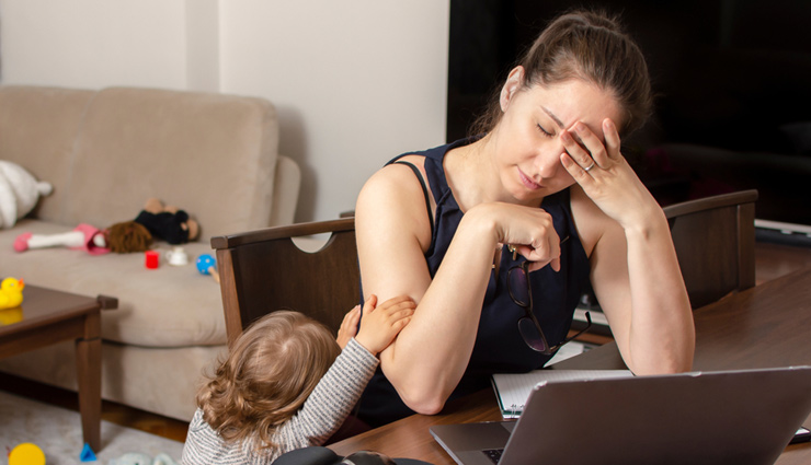 क्या आपको भी आ रही हैं बच्चों की वजह से वर्क फ्रॉम होम में दिक्कत, इन तरीकों से बनाए काम को आसान 