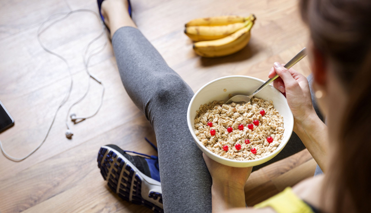 जिम में की गई ये गलतियां पहुंचा सकती हैं आपको भारी नुकसान, जानें और संभले इनसे common gym exercise mistakes,workout errors to avoid in the gym,fitness blunders during gym sessions,preventing exercise mistakes in the gym,gym form and technique errors,fitness pitfalls to watch out for,gym workout dos and donts,proper gym exercise form guide,safely exercising in the gym,correcting gym workout mistakes