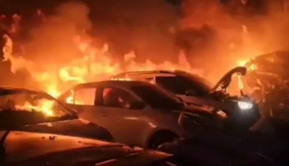 राजस्थान: आधी रात वर्कशॉप पर हमला, पेट्रोल डालकर लगाई आग; 18 कारें जलकर राख