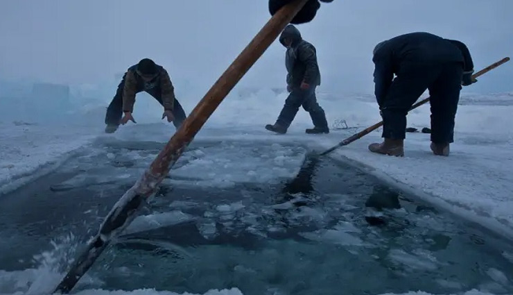 world coldest village,oymyakon,russia,weird news