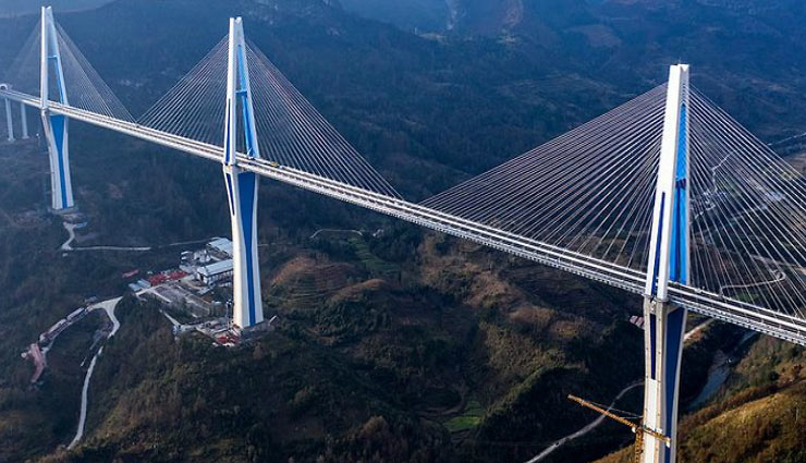 china made worlds super large bridge,pingtang bridge,guizhou province,weird news in hindi ,चीन ने बनाया दुनिया का सबसे बड़ा ब्रिज, पिंगटांग ब्रिज, गुईझोउ प्रांत
