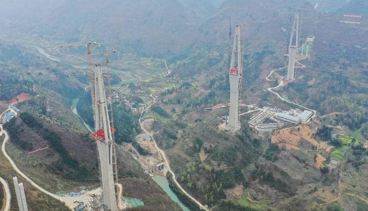 china made worlds super large bridge,pingtang bridge,guizhou province,weird news in hindi ,चीन ने बनाया दुनिया का सबसे बड़ा ब्रिज, पिंगटांग ब्रिज, गुईझोउ प्रांत
