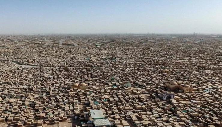दुनिया का सबसे बड़ा कब्रिस्तान लगता है एक गांव, 50 लाख से भी ज्यादा गड़े है मुर्दे 