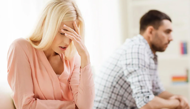 love with the wrong person,reasons for being in love with the wrong person,wrong person relationship,signs of loving the wrong person,Relationship Mistakes,unhealthy love relationship,emotional attachment to the wrong person,red flags in love relationships,breaking free from the wrong person,choosing the right partner