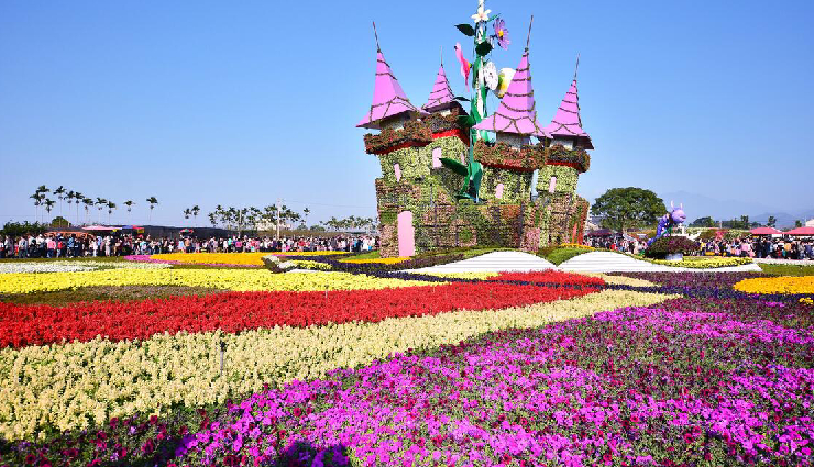 taiwan vacation attractions,taipei 101 observation deck,beitou hot springs,rainbow village nantun,taroko gorge hiking trails,sun moon lake leisure activities,yandmingshan national park,xinshe sea of flowers taichung,lin family mansion and garden,zushi temple architecture,wusheng night market shopping and dining,taiwanese tourist destinations,taiwan sightseeing spots,must-visit places in taiwan,cultural attractions in taiwan