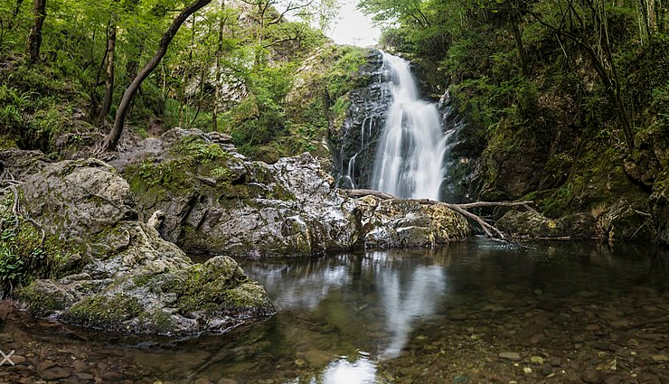 spain breathtaking waterfalls,discovering majestic waterfalls in spain,exploring spain stunning cascades,unveiling the beauty of spanish waterfalls,best waterfalls to visit in spain,spain most impressive waterfall destinations,captivating spanish waterfall wonders,a guide to remarkable waterfalls in spain,experiencing the magic of spain waterfalls,must-see waterfalls in beautiful spain
