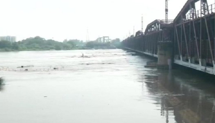 religious rivers of india,travel,tourism,ganga river,yamuna river