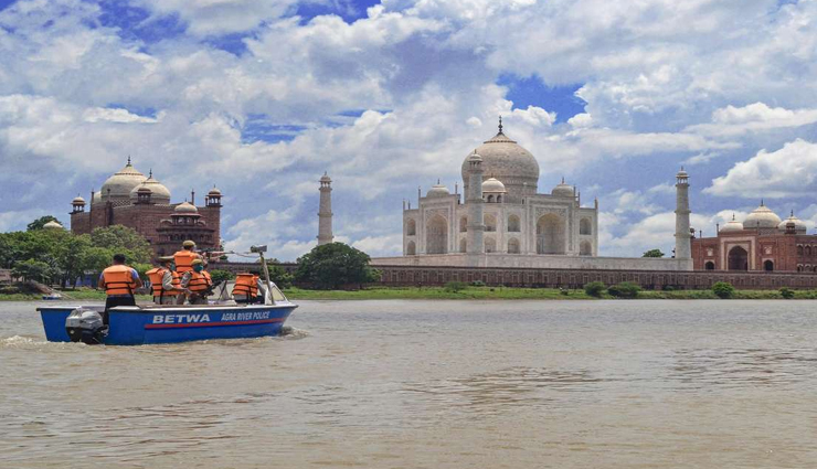 travel places,holy places,holy river