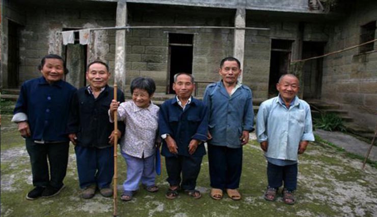 एक गाँव जिसकी 50 फीसदी आबादी बौनी हैं, कई लोगों की लंबाई मात्र दो फीट secret hide in dwarf village,weird story