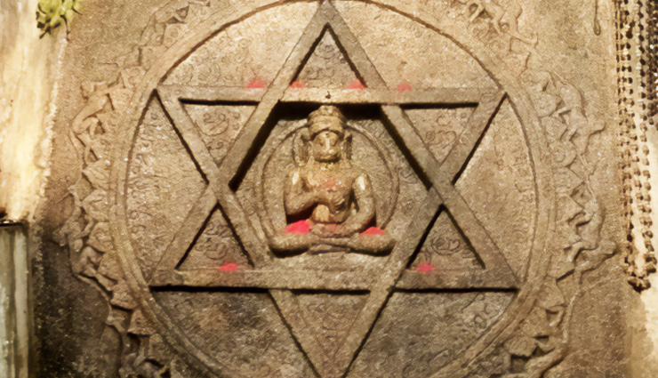 hampi tourist attractions,top places in hampi,hampi historical sites,hampi travel guide,things to do in hampi,hampi unesco world heritage,hampi sightseeing spots,hampi ancient ruins,hampi heritage sites,hampi historical monuments