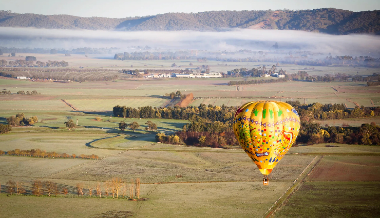 melbourne tourist attractions,best places to visit in melbourne,melbourne sightseeing spots,melbourne landmarks,things to do in melbourne,melbourne travel guide,melbourne cultural sites,melbourne royal botanic garden,docklands melbourne,yarra valley tours,melbourne shrine of remembrance,flinders street station,melbourne cricket ground tours,royal exhibition building,peninsula hot springs melbourne,sea life melbourne aquarium,st kilda beach activities,melbourne historical sites,melbourne family attractions,melbourne must-see places