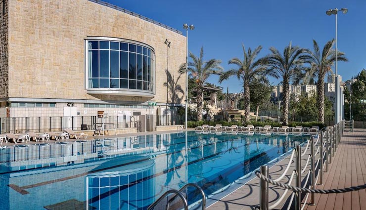 unique hotel yehuda in israil,pregnant,reward
