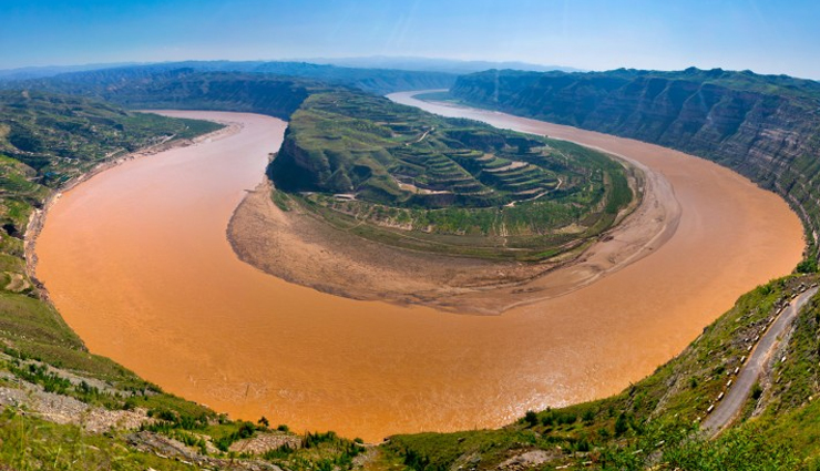 longest rivers in the world,top 10 world longest rivers,major rivers on earth,river length records,nile,amazon,yangtze: longest rivers,geography of longest rivers,historical significance of great rivers,exploring earth lengthy waterways,river ecosystems and biodiversity,cultural impact of long rivers