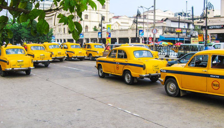 yellow heritage cabs,kolkata yellow taxis,kolkata taxis,yellow taxis comeback,modernized heritage taxis,yatri sathi app,heritage transportation,victoria memorial taxis,howrah bridge taxis,kolkata transport news,eco-friendly taxis kolkata