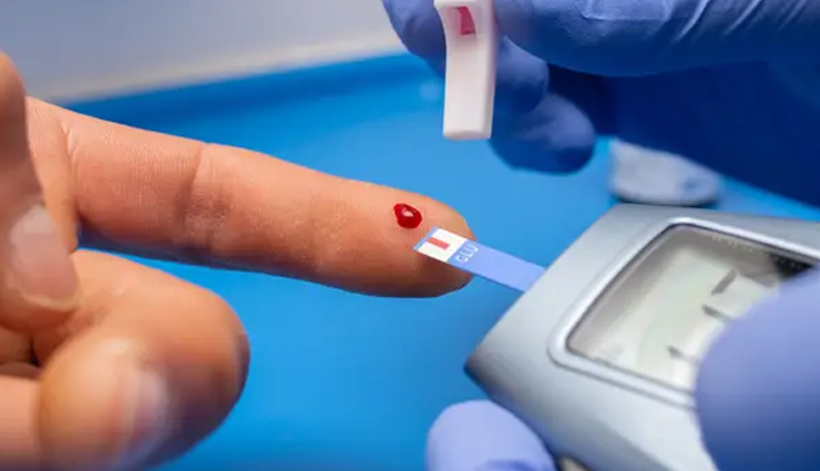 yellow watermelon,health benefits,antioxidants,vitamin c,beta-carotene,lycopene,hydration,weight loss,digestive health,cardiovascular health,eye health,immune system,low calorie,low sugar,nutritious,summer fruit,seasonal fruit,sweet taste,refreshing,snack