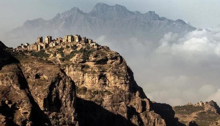 weird news,weird information,weird village,village of yemen,al hutaib village,never rains in al hutaib