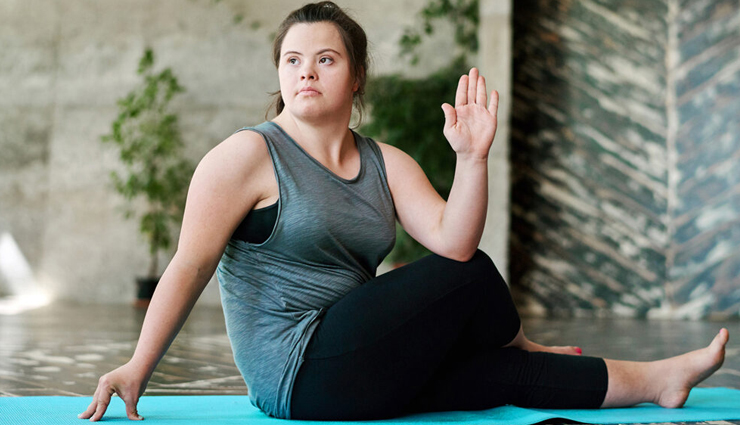 6 Effective Yoga Poses To Help You Get Rid of White Hair