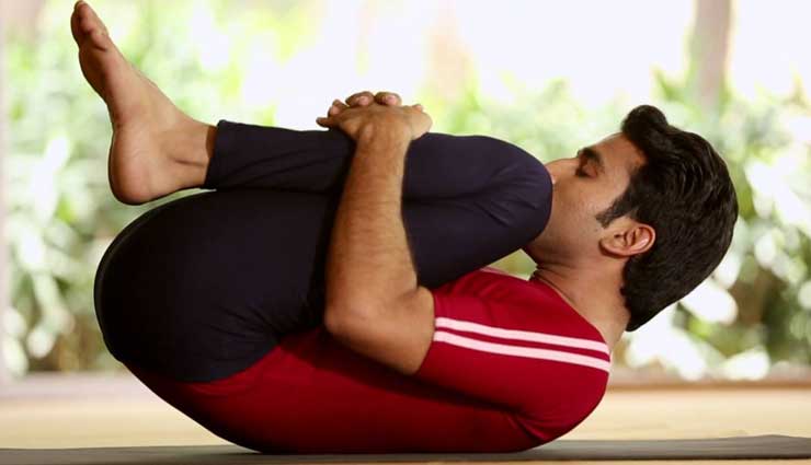 pawanmuktasana,mulabandhasana,viparita karani,shishuasana,malasana,yoga asan to cure piles,piles care tips,Health tips,fitness tips