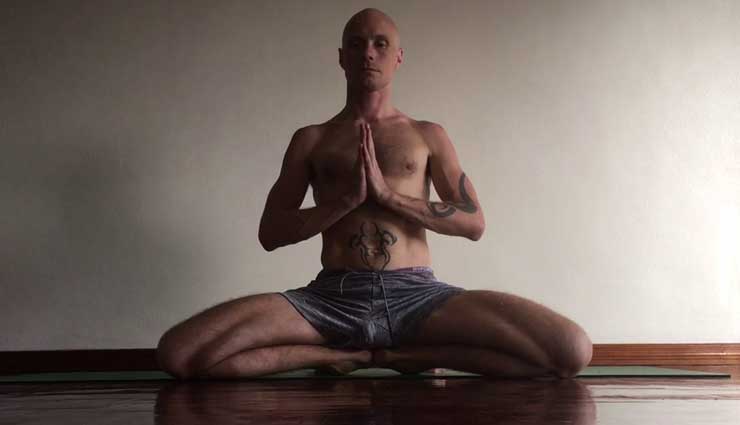 pawanmuktasana,mulabandhasana,viparita karani,shishuasana,malasana,yoga asan to cure piles,piles care tips,Health tips,fitness tips