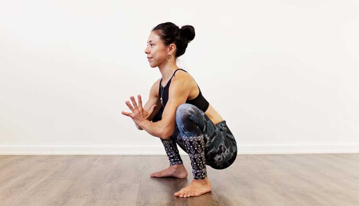 5 Yoga Asanas To Help You Cure Piles - lifeberrys.com
