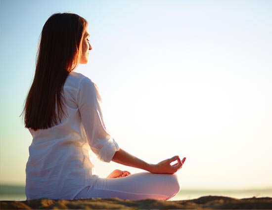 हेल्थ : सुबह उठकर जरूर करें ये योगा, रहेगा मन शांत