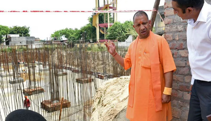 PM मोदी के दौरे से पहले योगी आदित्यनाथ अयोध्या धाम के दौरे पर, कार्यक्रम स्थल का किया निरीक्षण