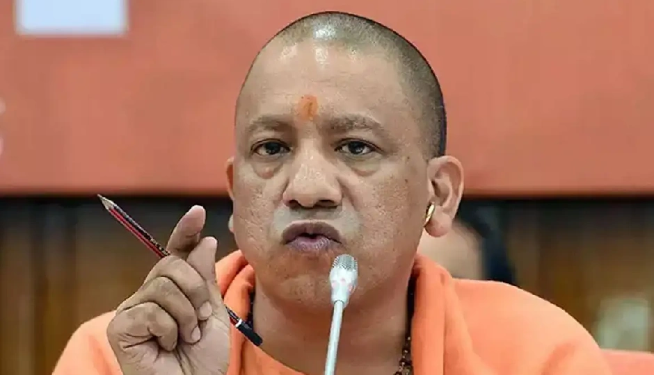 त्योहारों के मद्देनजर सीएम योगी की सख्त चेतावनी, कानून-व्यवस्था को लेकर दिए  खास निर्देश