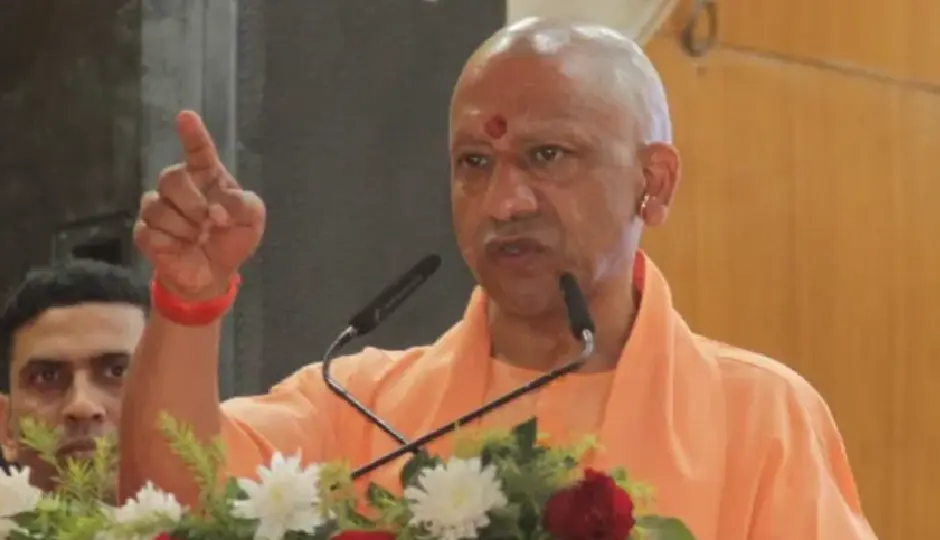 नोएडा बवाल पर सीएम योगी एक्शन में! मजदूरों को दिया भरोसा, अधिकारियों को जारी किए सख्त निर्देश